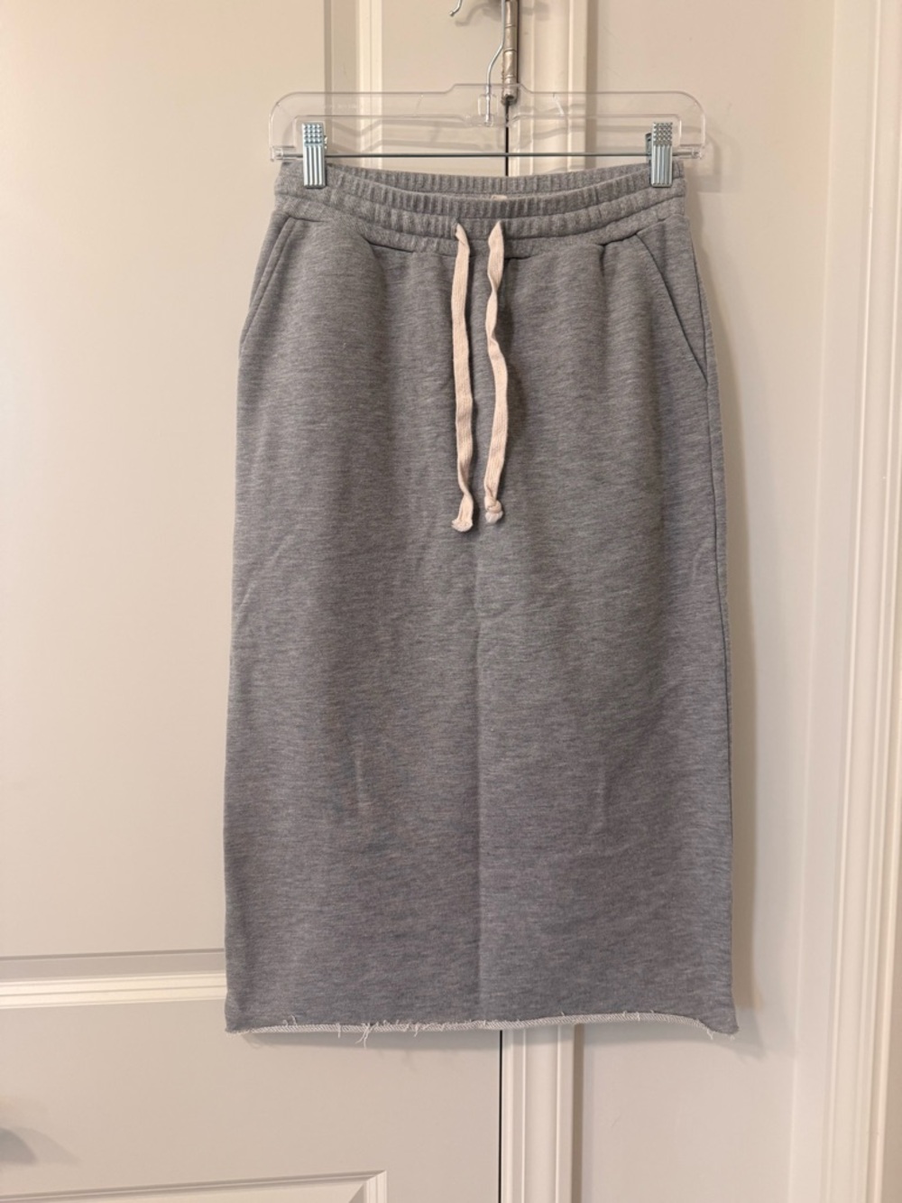 Excellent Condition! 

Hem & Thread Casual Gray Drawstring Midi Skirt
